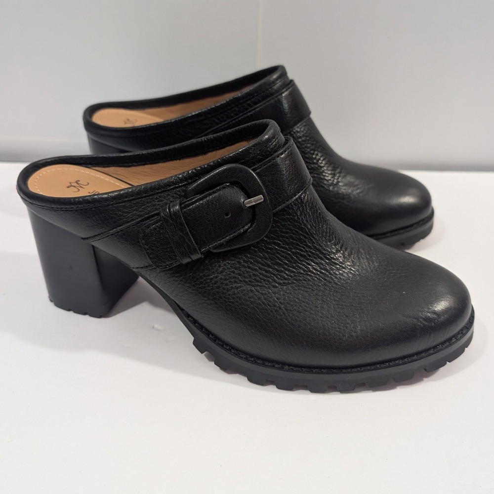Johnston & Murphy Black Leather Buckle Mules Clogs Lug Sole Block Heel 8M